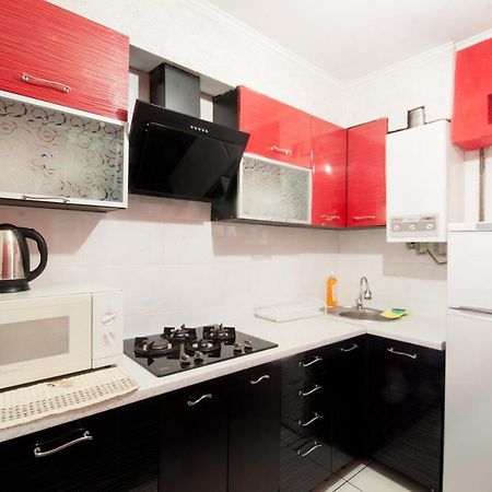 Prospekt Svobody 40 Apartment Uzhhorod Exterior photo