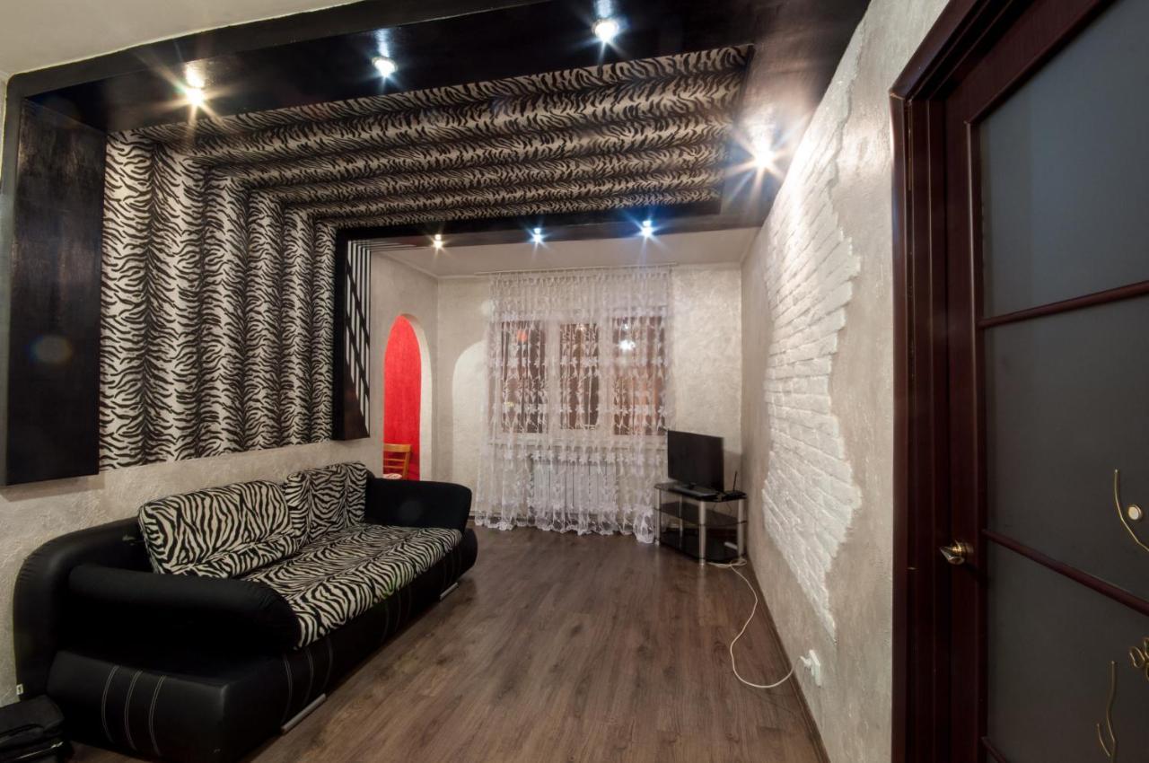 Prospekt Svobody 40 Apartment Uzhhorod Exterior photo